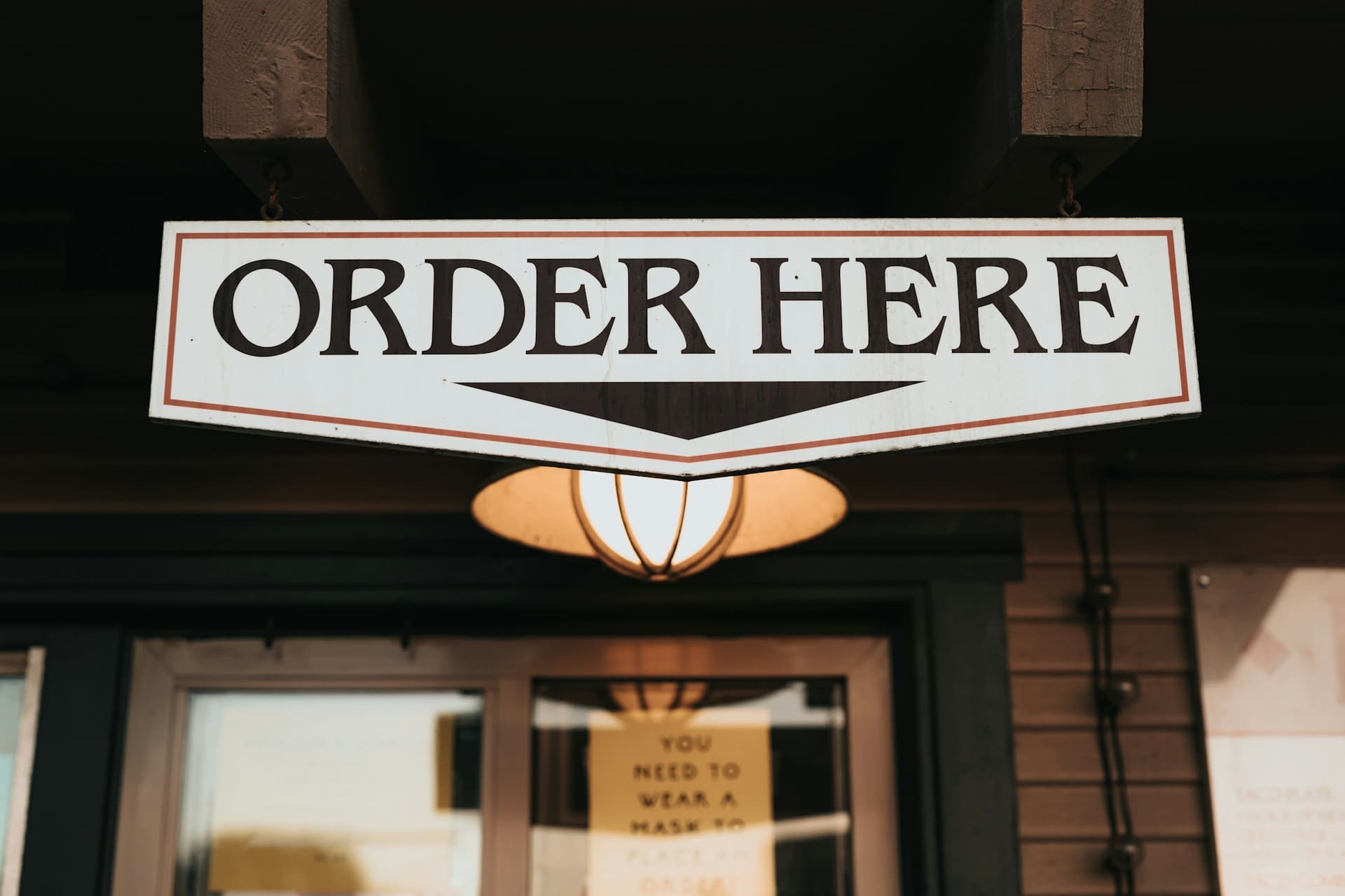 5 Ways to Skip the Wait at the Pleasantville Diner During Peak Hours